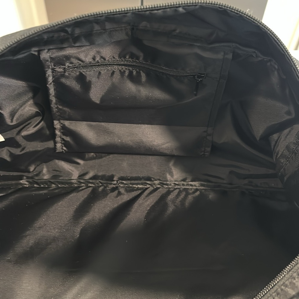 Collapsible Reebok athletic bag - Picture 4 of 4
